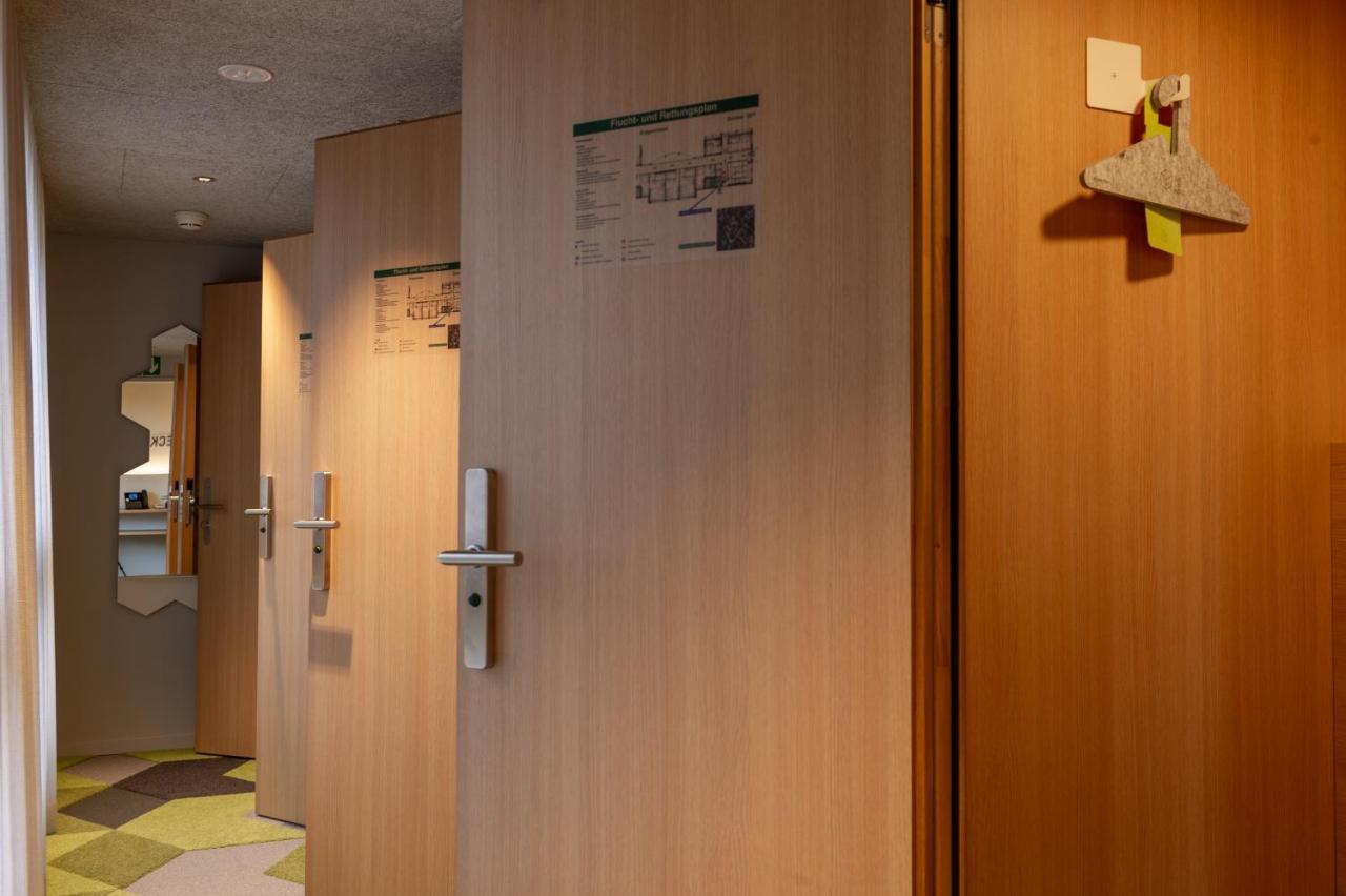 The Lab Capsule Hotell Thun Eksteriør bilde